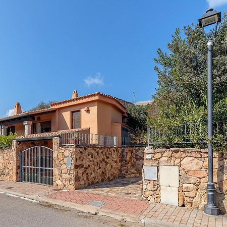 Villetta Franca 100M From The Beach - Happy Rentals Golfo Aranci Kültér fotó