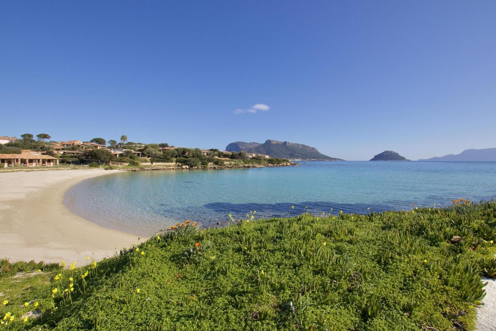 Villetta Franca 100M From The Beach - Happy Rentals Golfo Aranci Kültér fotó