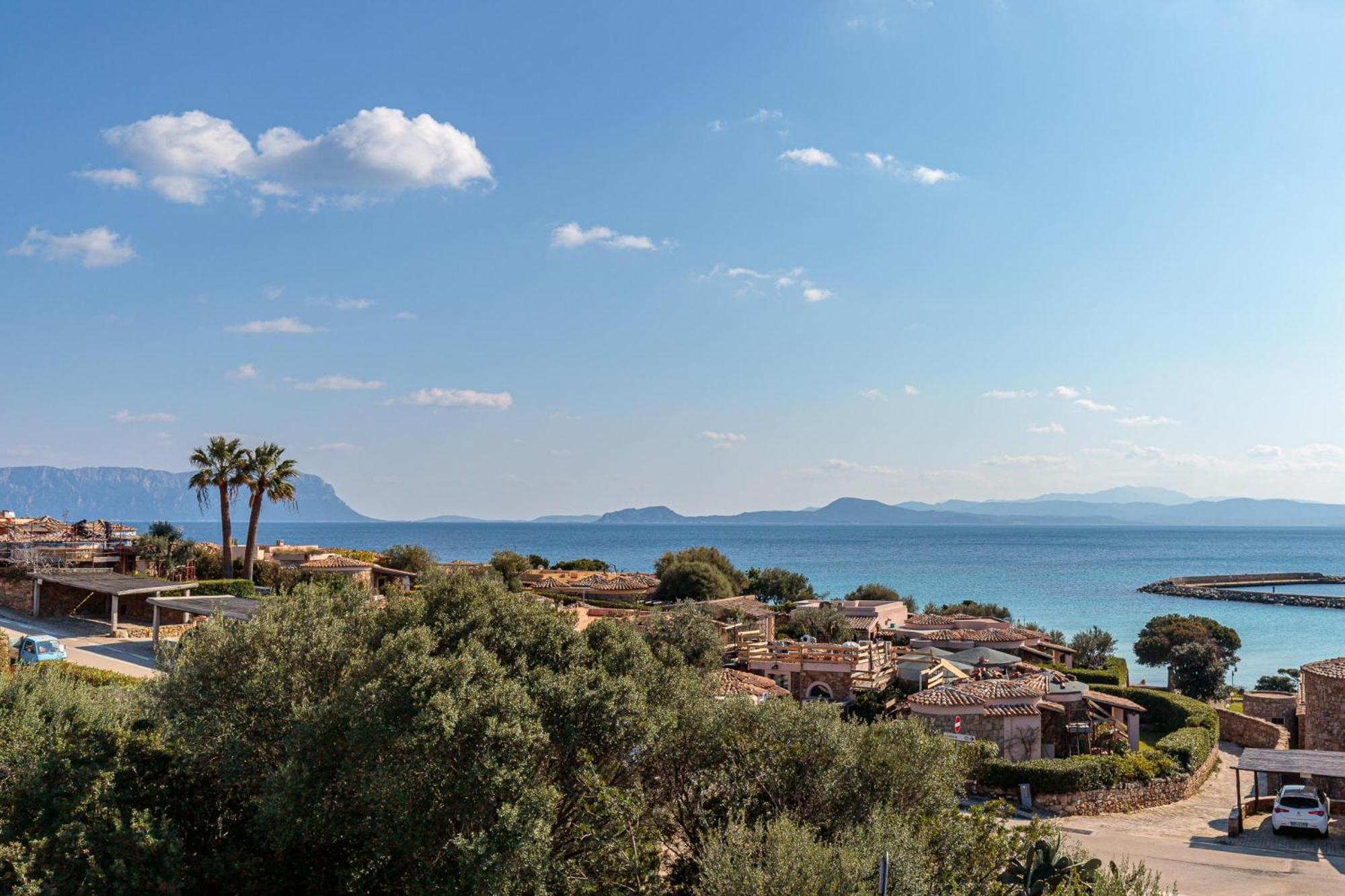 Villetta Franca 100M From The Beach - Happy Rentals Golfo Aranci Kültér fotó